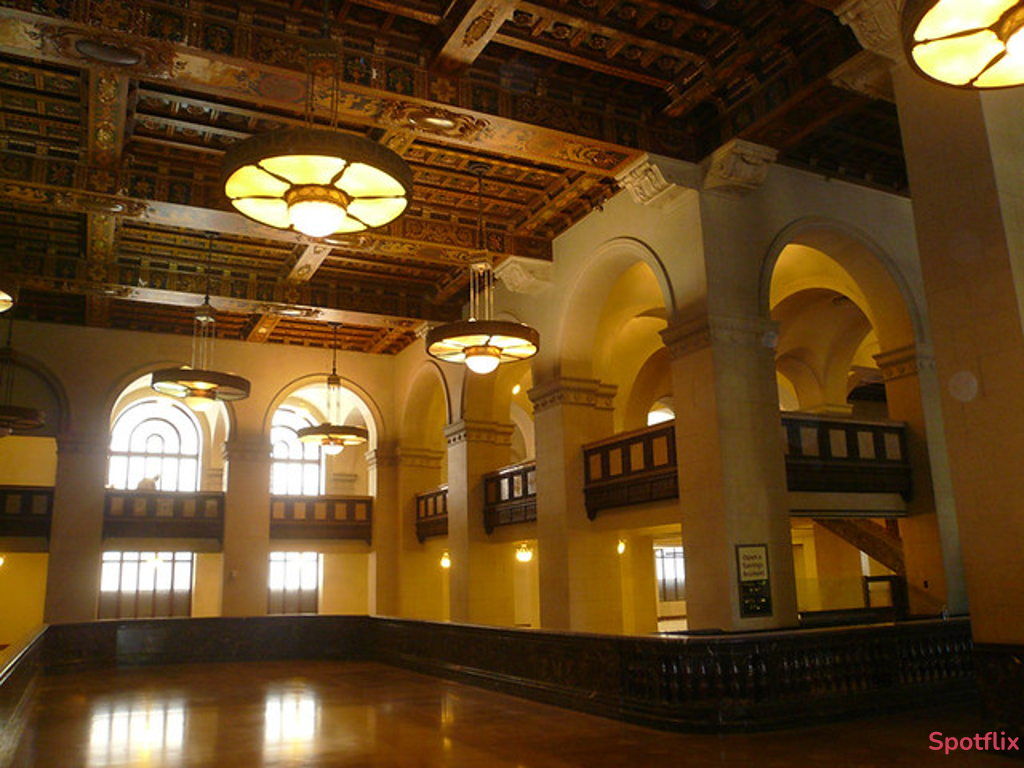 The Courtroom and the London Pub from The Prestige